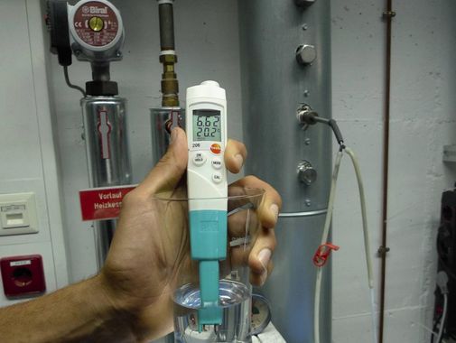 Testo 206 pH1 в комплекте с кейсом и буферными растворами